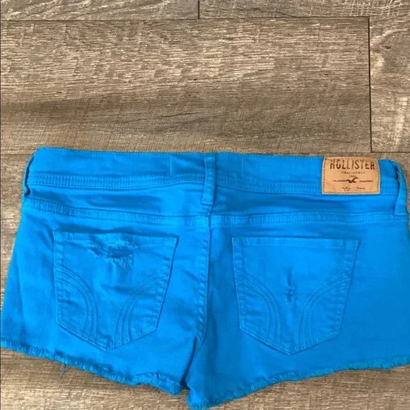 Hollister Women's Bright Blue Denim Micro distressed Shorts NWOT - Picture 7 of 10